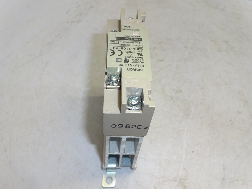OMRON G23A-210B-VD SOLID STATE RELAY