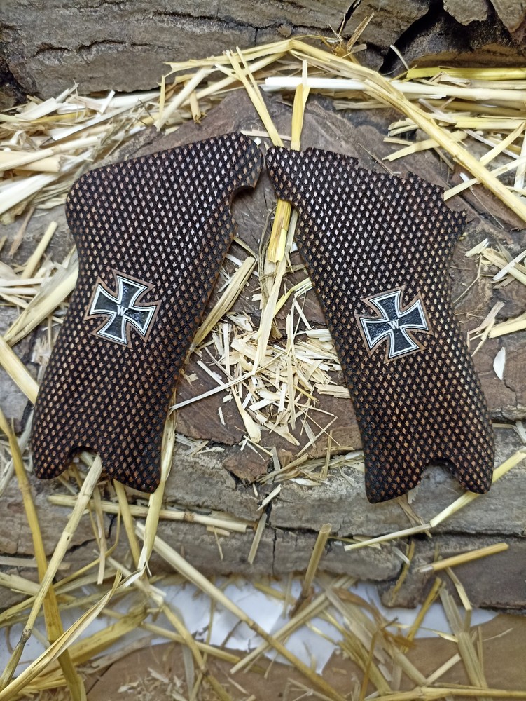 Luger P08 grips
