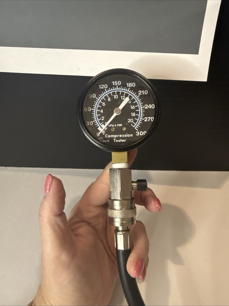 Compression Tester Gauge 300psi