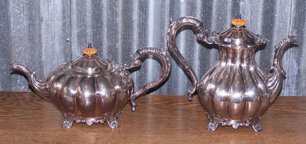 Vintage Melon Pattern Silverplate Coffee & Tea Service w Melon Bakelite Finials