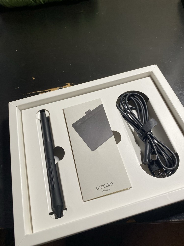 Wacom Intuos Wireless Graphics Drawing Tablet with Bonus Software