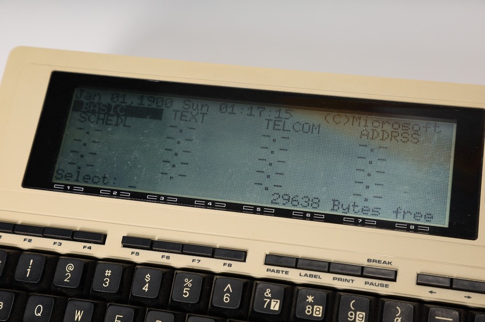 Radio Shack TRS-80 Model 100 Portable Computer - Working!