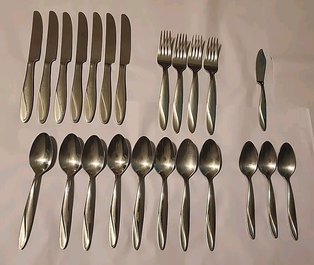 23pc Simmer by Oneida Stainless Flatware- Spoon, Fork, Knife