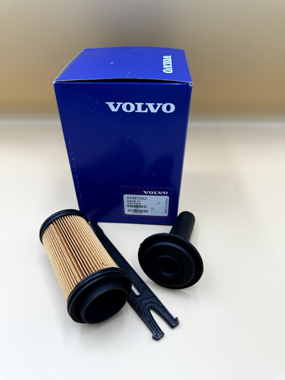 Volvo DEF 23381562 OEM D13, Mack MP8