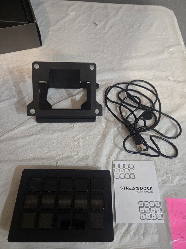 Arvitek Stream Controller 15 Keys Streaming Custom LCD Touchable Deck Keypad