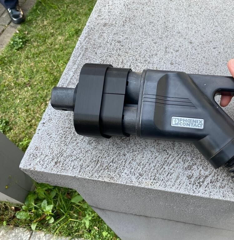 Tesla US/CCS2 Adapter Lock - 3D Printed