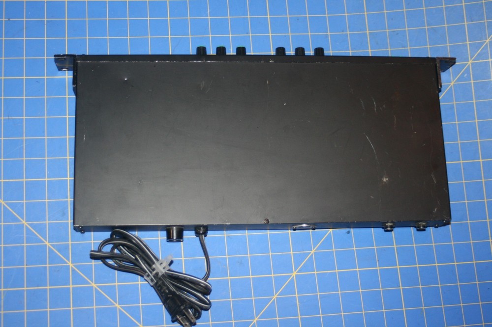 Washburn WSR-42 STACK IN A RACK Multi Stage Distortion Effects