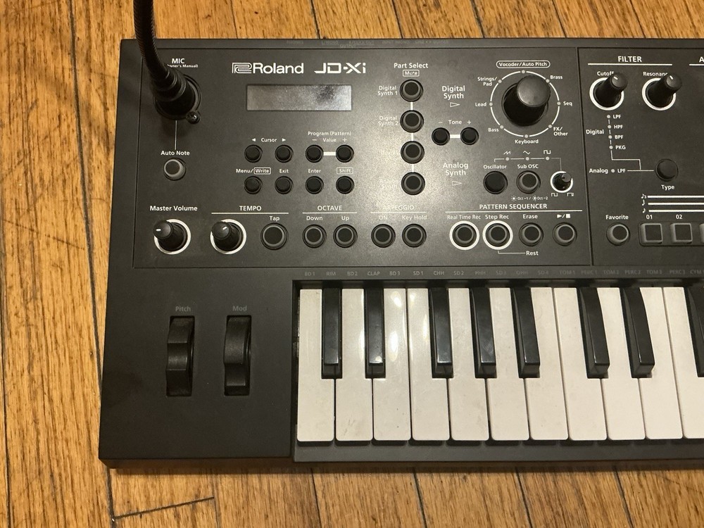 Roland JDXI Keyboard Synthesizer
