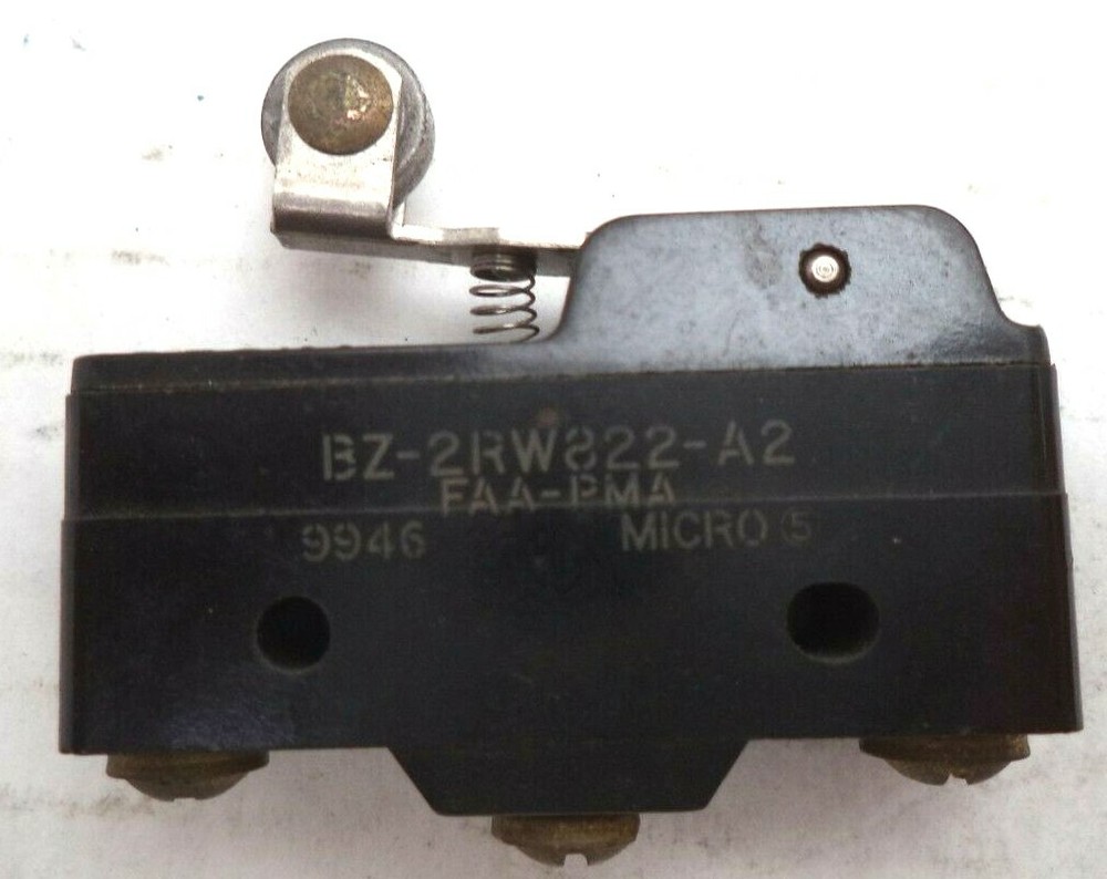 Micro Switch BZ Series 125V 15A Roller Lever Large Basic Switch p/n BZ-2RW822-A2