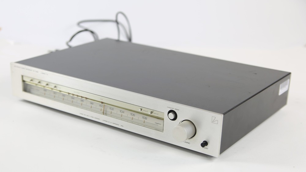Luxman FM Tuner T-12