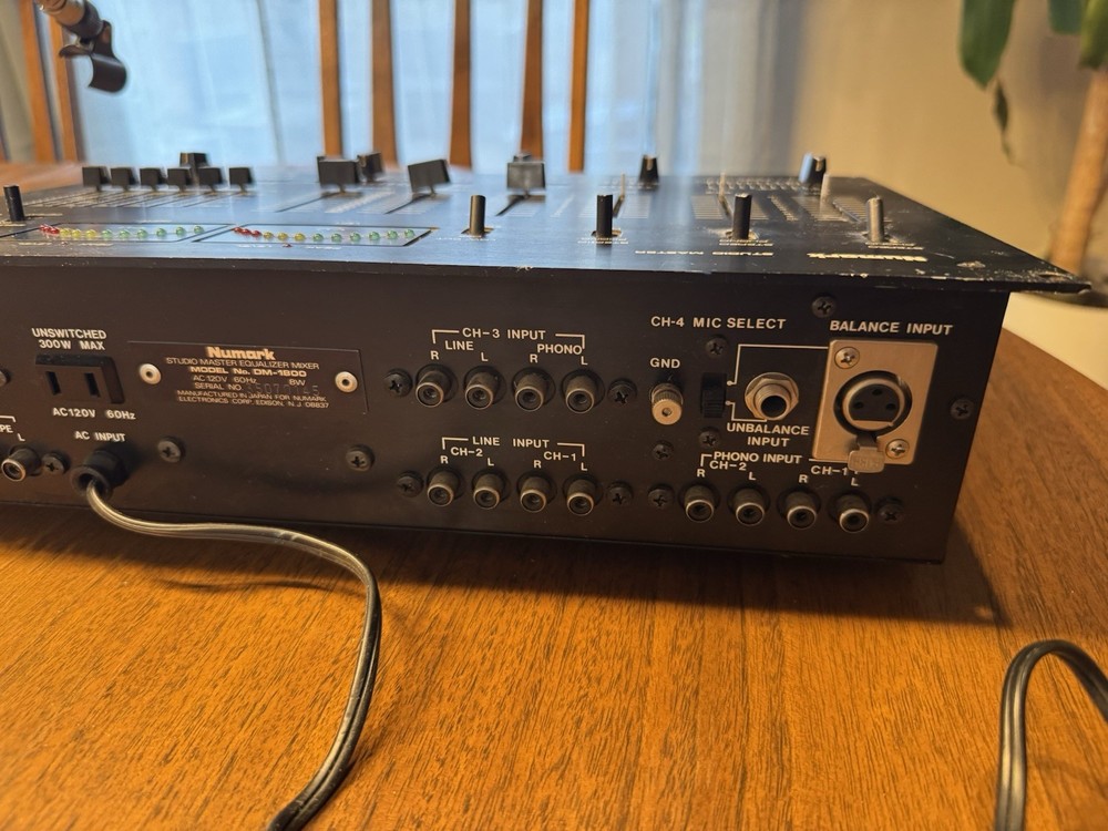 Numark DM1800 PPD Preamp Mixer