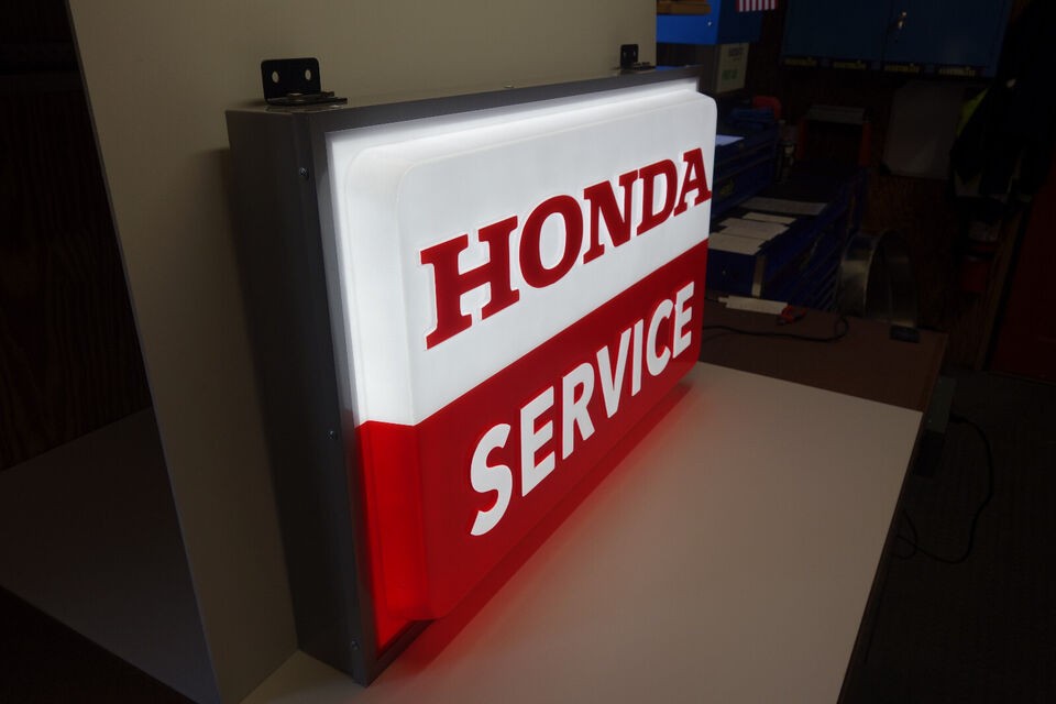 HONDA SERVICE PAN FORMED, EMBOSSED & EXTRUSION DEALER COUNTER SIGN 20" BY 40" !