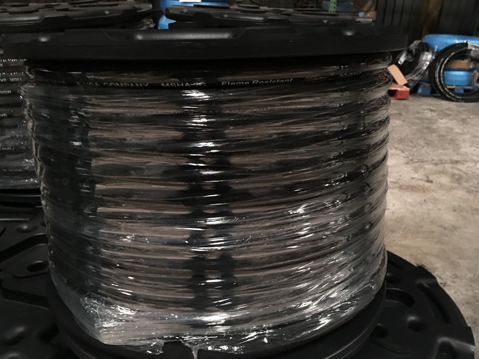 328 ft.(1 PC), R2-06 3/8" SAE 100R2AT Hydraulic Hose 2-Wire 5,000 PSI