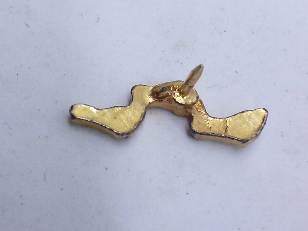 Vintage Footsteps Three Foot Lapel Pin