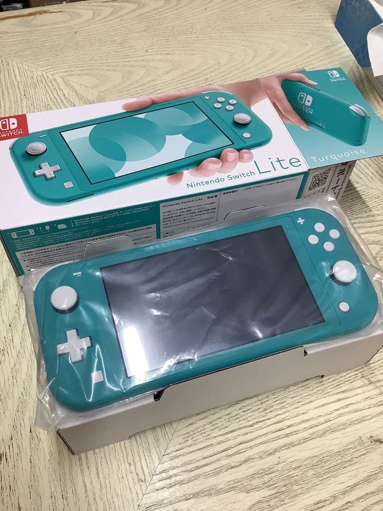 NINTENDO SWITCH LITE