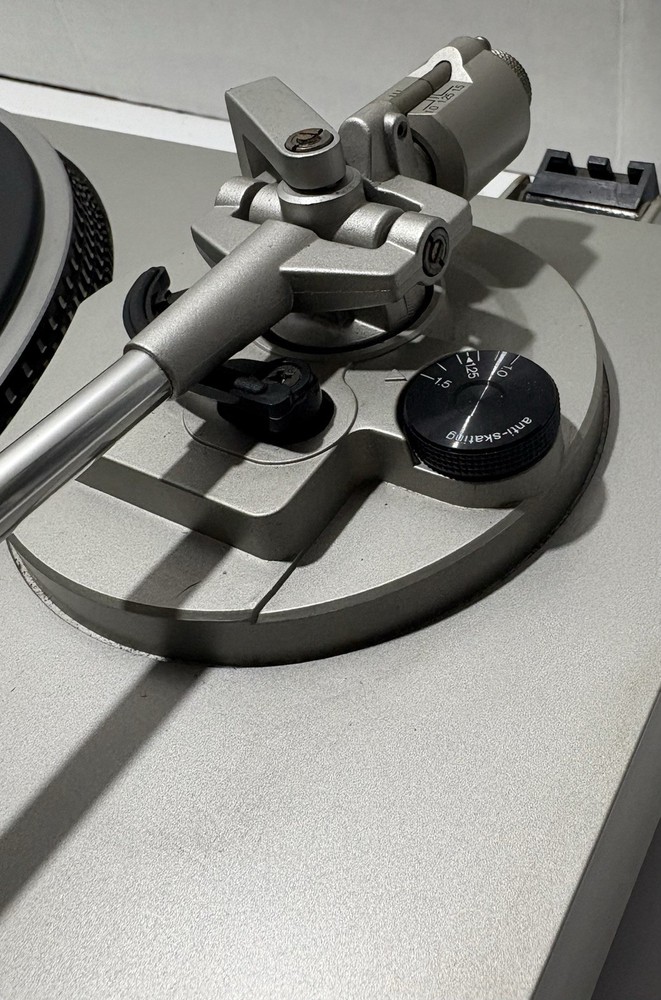 Technics SL-D20 Direct Drive Automatic Turntable System, Not Tested