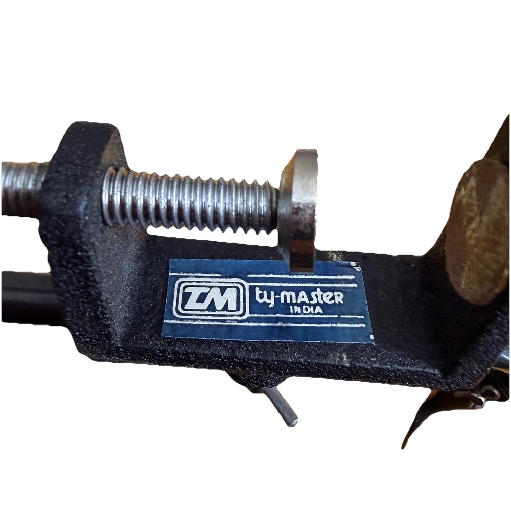 Ty-Master Original Model A Fly Tying Vise Black with Box 1 Pack