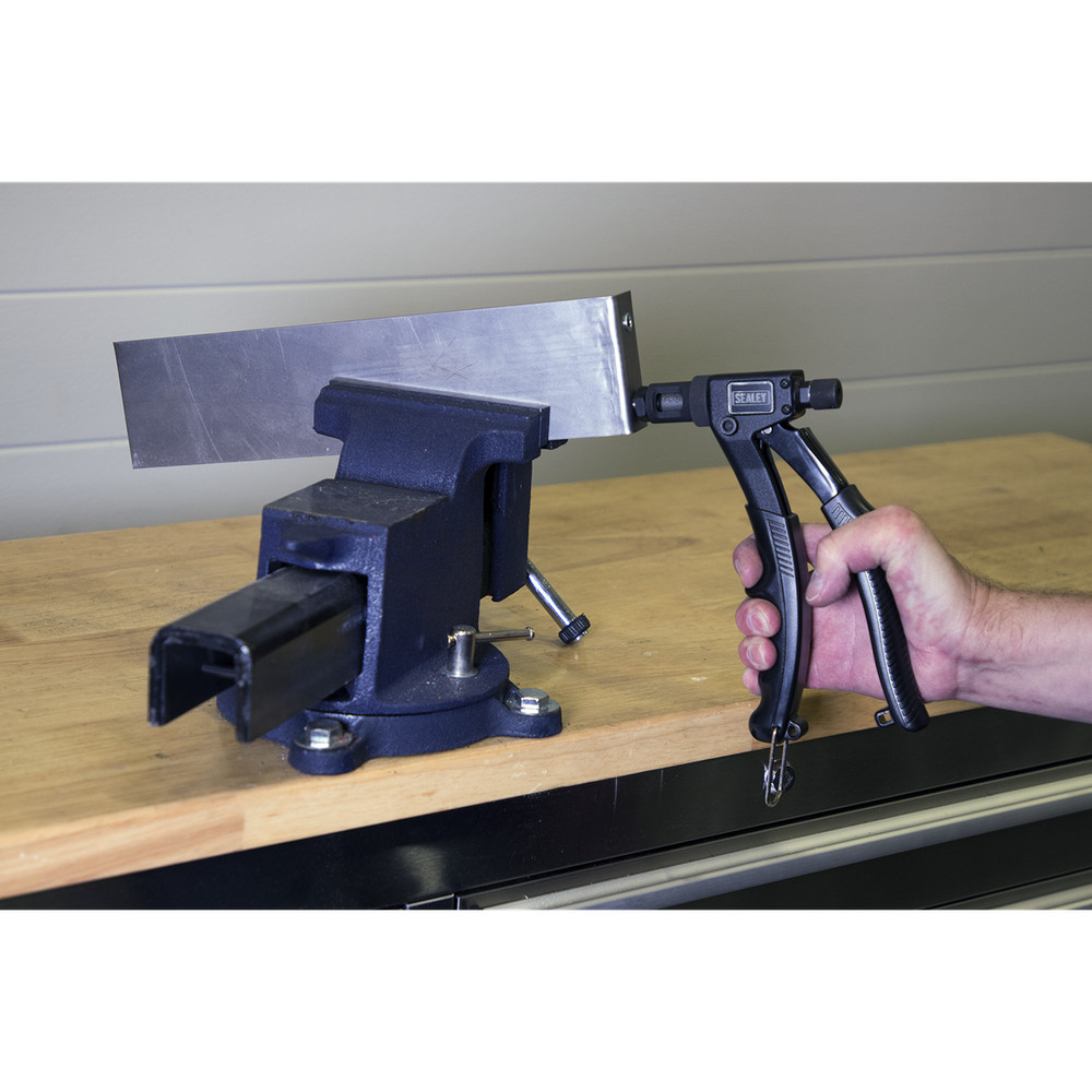 Sealey Threaded Nut Riveter Curve Design With Rubber Grip Handle AK3986