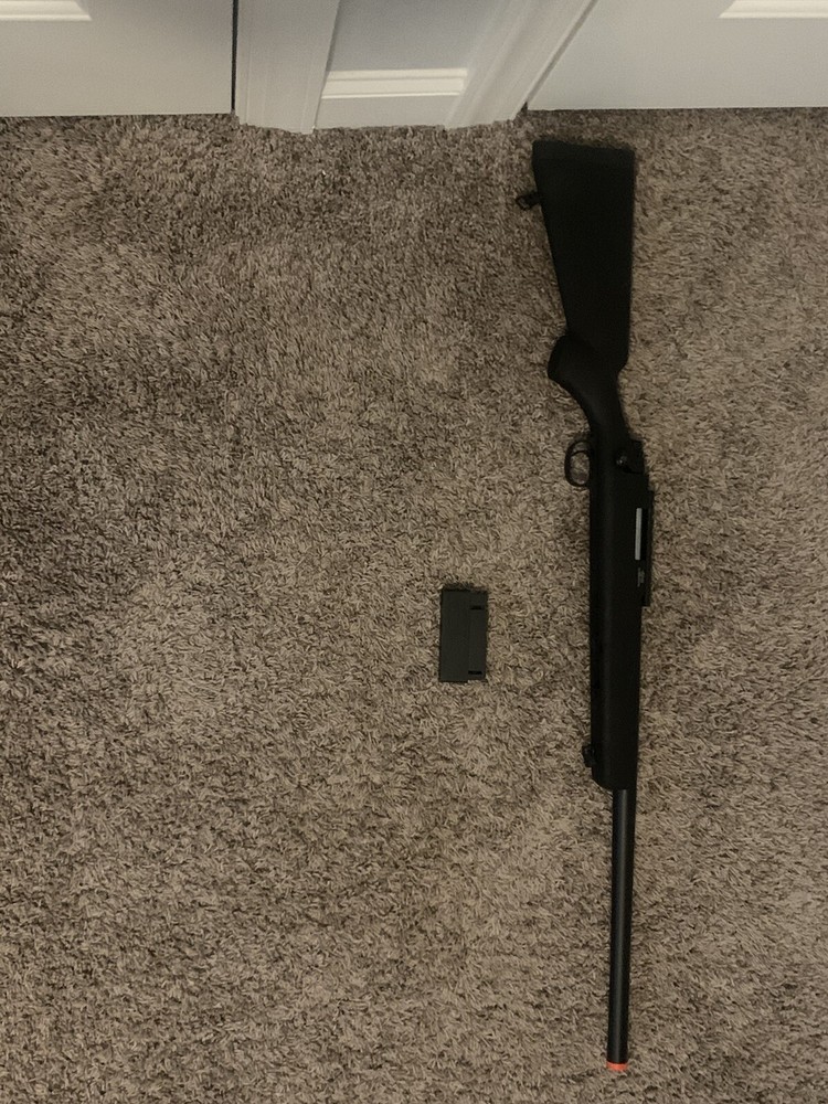 airsoft gun