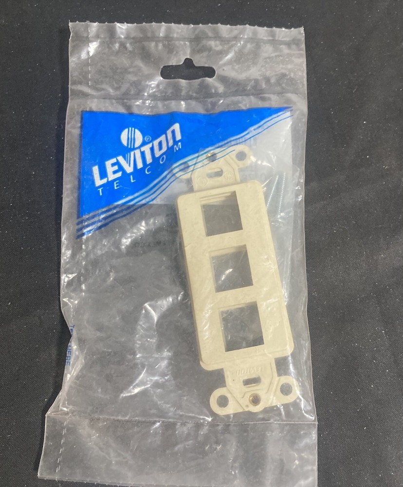 Leviton 41643-001 quickport decora insert 3 port