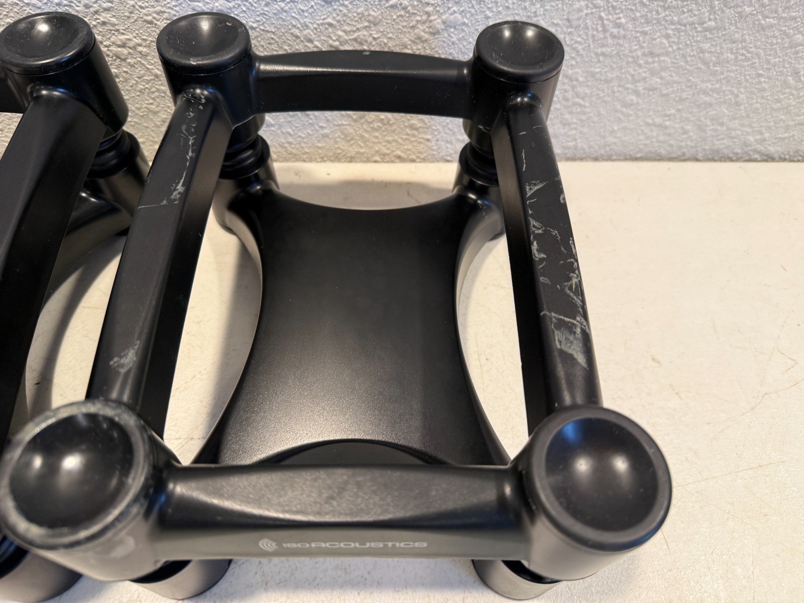 Lot of 2 IsoAcoustics ISO-L8R200 Acoustic Subwoofer Isolation Stand