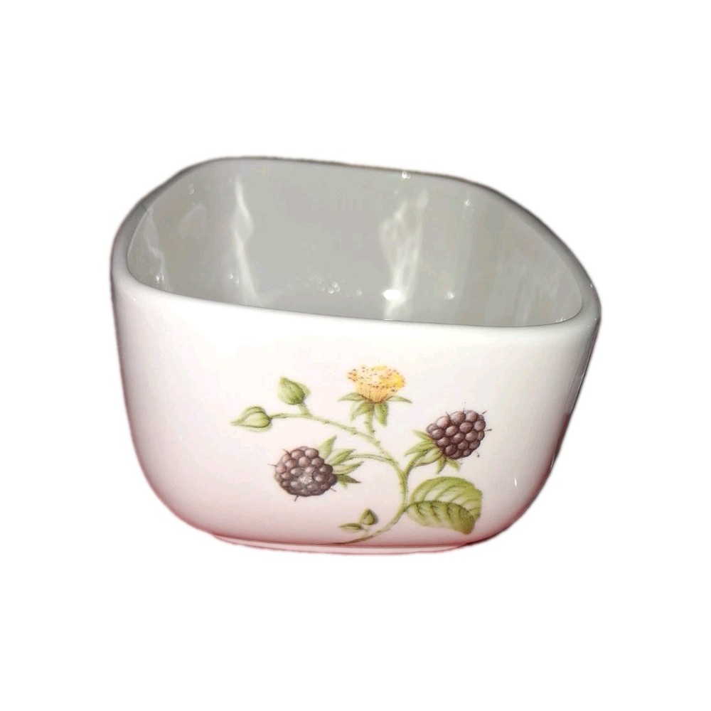 White/Green Rectangular Casserole Dish with Lid, Fruit Pattern