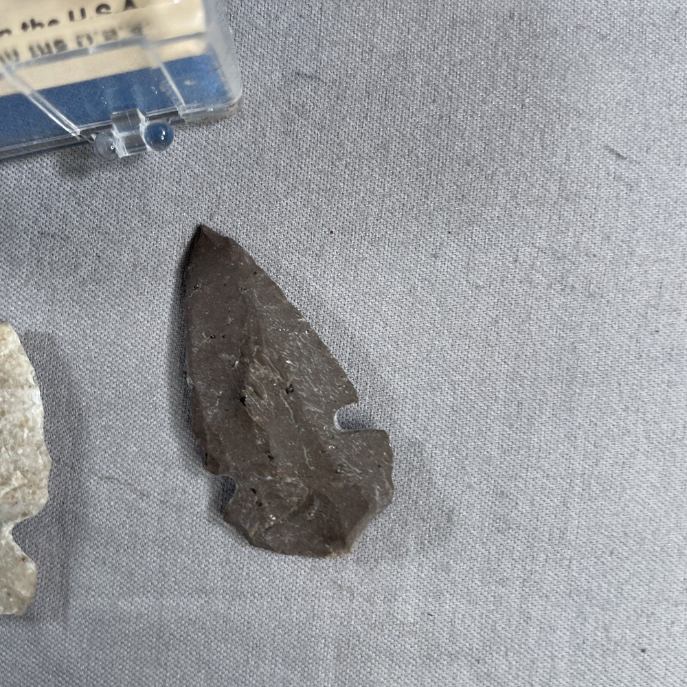 ARROWHEADS 3 ARROW POINTS IN BOX
