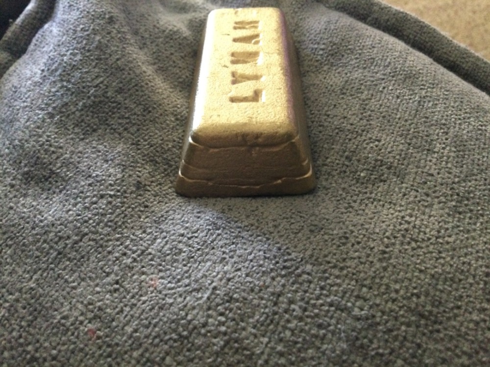 one+ pound gold bar (see discription)