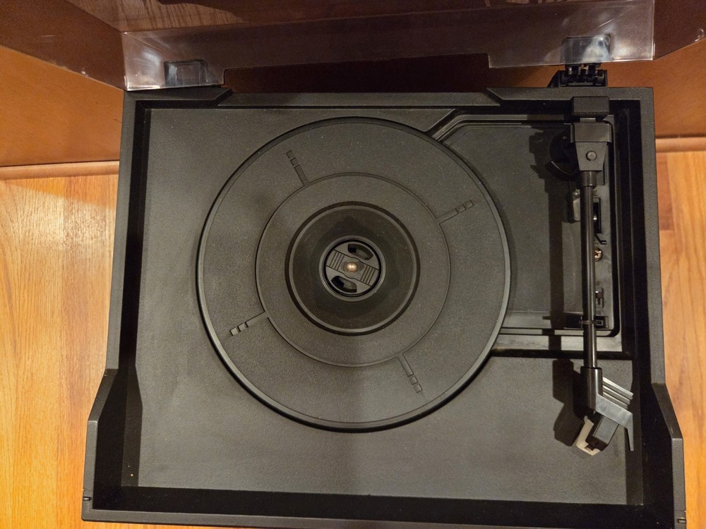 VTG Soundesign Model 6863ABC Dual Cassette Deck/Equalizer/Record Player READ