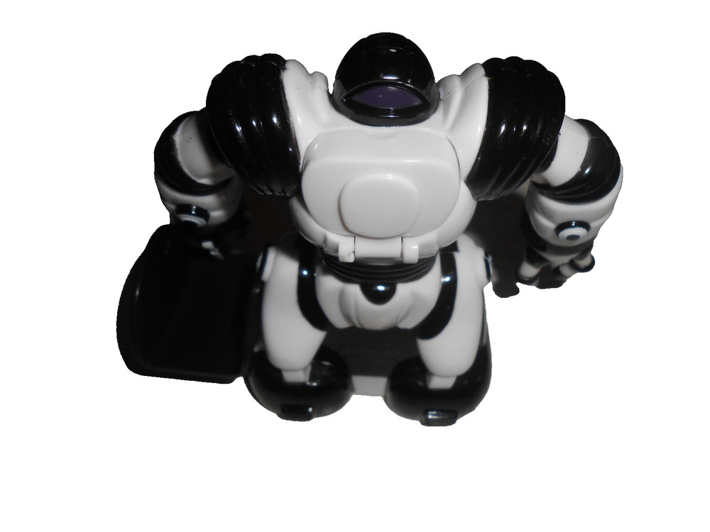 2005 WowWee Robosapien Robo Throw Plastic Candy Throwing Robot-No Candy
