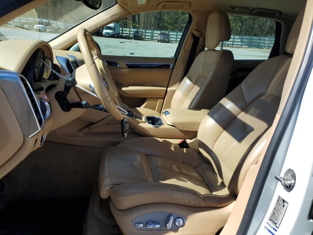 CAYENNE 2014 Glove Box 4589618