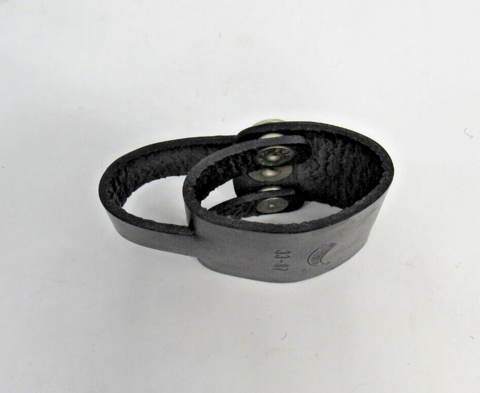 Hunter Black Leather Compact Flashlight Holder 33-87 Snap Closure Tactical Belt