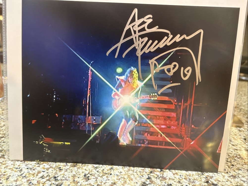 KISS Love Gun Era Ace 8x10 Signed By Ace Frehley In 2018 KISS Mini Golf