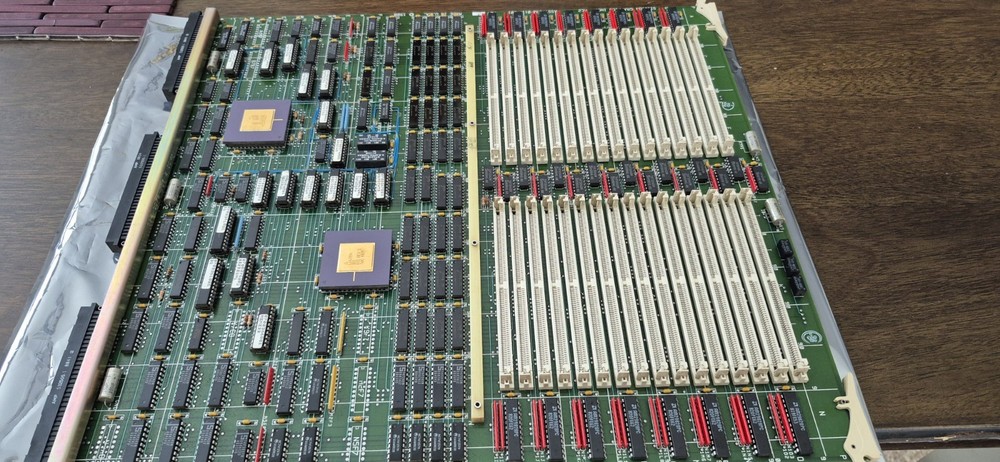SGI Silicon Graphics IRIS 4D  030-0117-001 MC2 Memory Board ,LAST ONE , UNTESTED