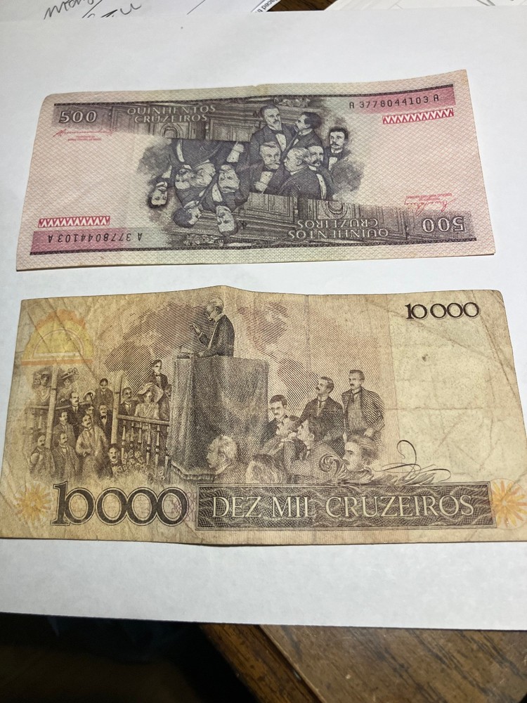 Two Brazilian bank notes
