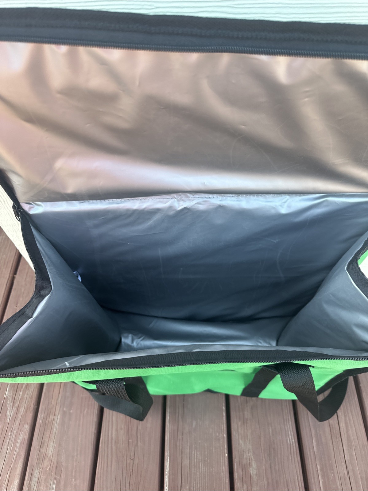UBER EATS Green Insulated Delivery Bag Sz XL 19”x19”x 9” Zipper Closure 2 Handle