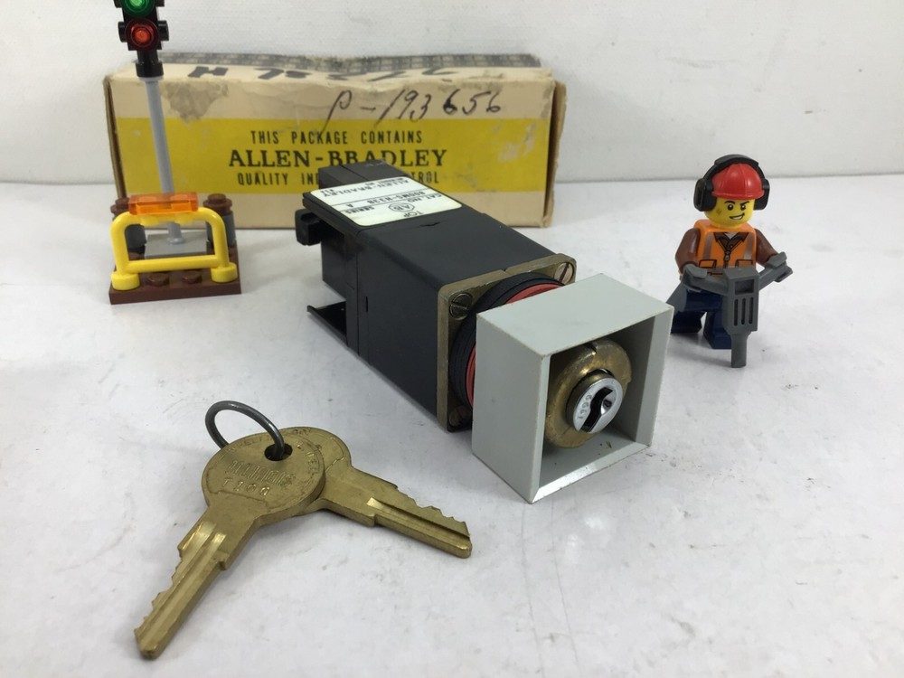 800MS-H33B SER A - ALLEN-BRADLEY - OPERATOR FOR SELECTOR SWITCH - **NOS!**