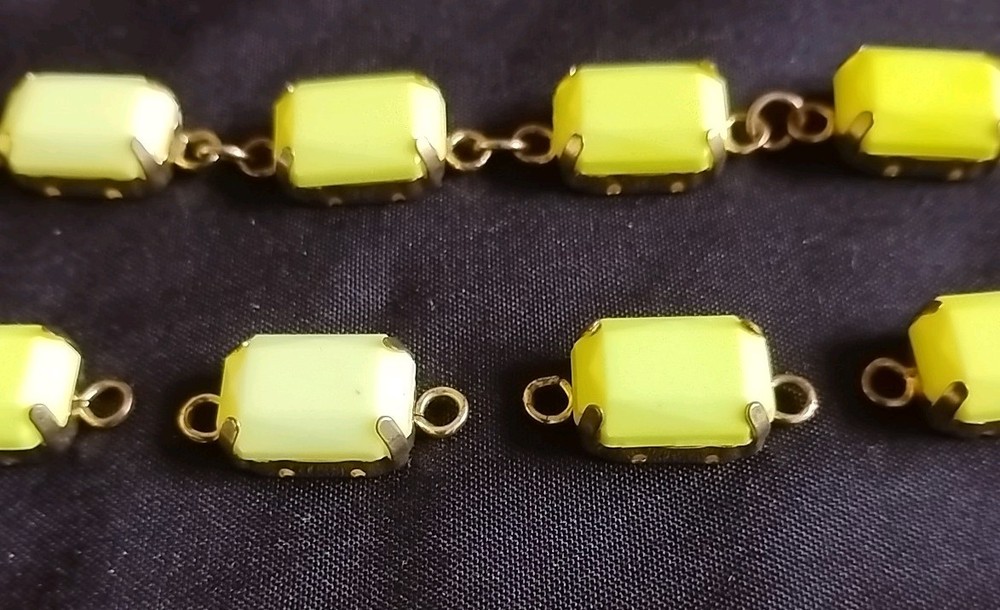 Neon Yellow Rectangular Plastic Gem Connectors