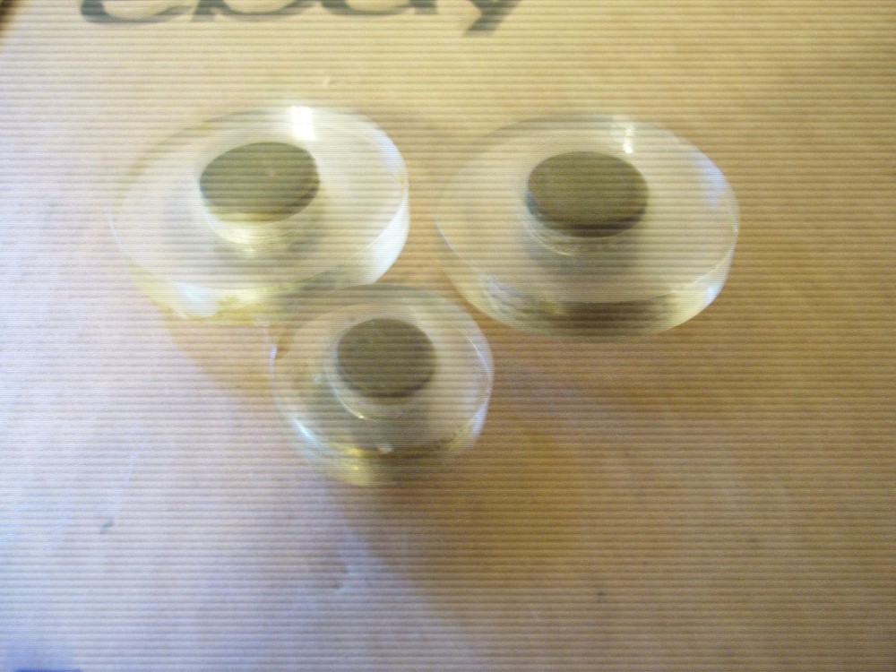 3 vintage clear radio knobs