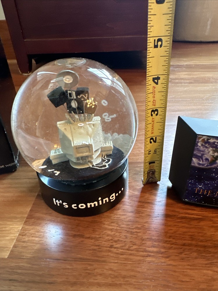 Millenium 2000 Countdown Clock NOS New Battery + Manual + 01-01-00 Waterglobe