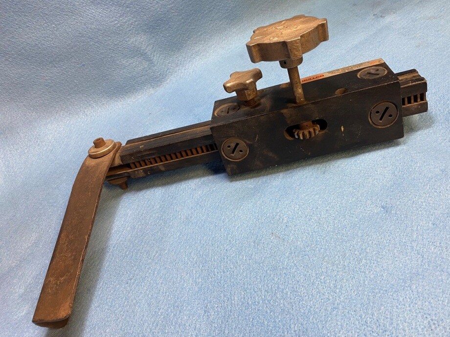 GULLCO LINEAR ROLLER OVERALL 1FT, BLOCK LENGTH 6 INCHES