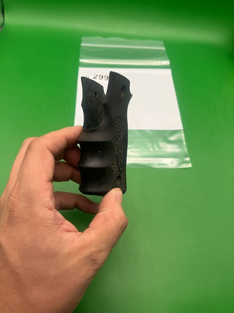 45* Autococker Grips Black