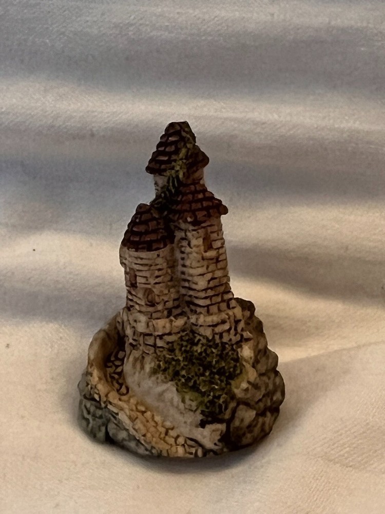 Castles and Dragons Figurines