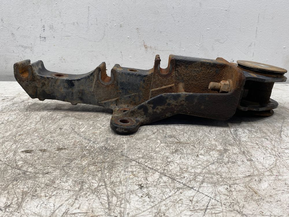 2016 Freightliner 122SD Cab Mount (630-10790)