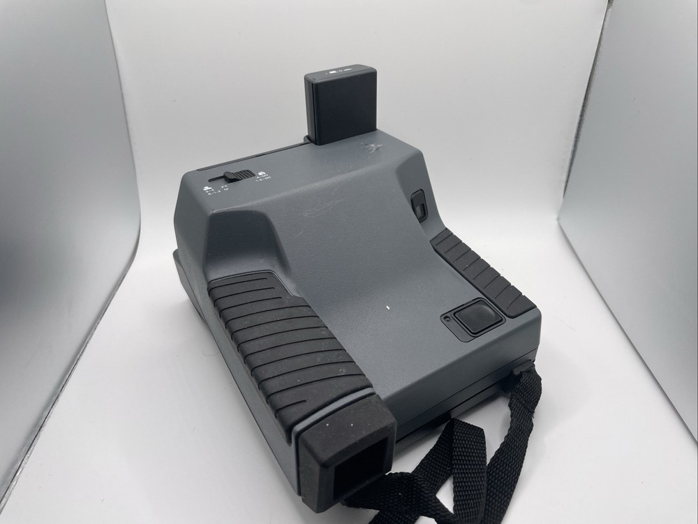 Untested Polaroid Impulse 600 Instant Film Camera