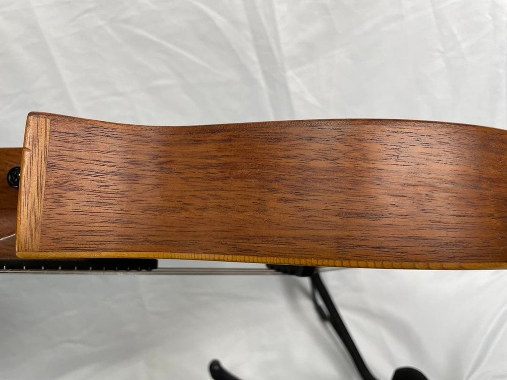 Tacoma flat mandolin m-1