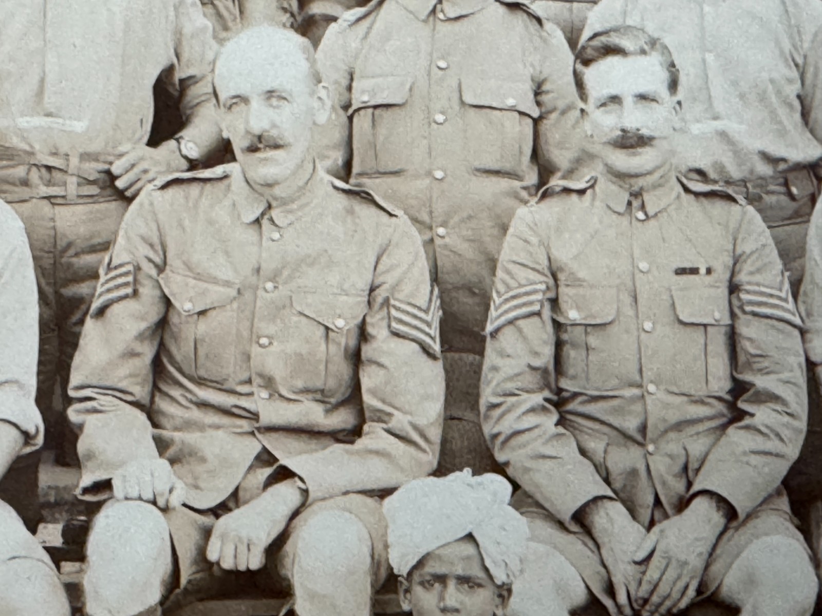Original WW1 British India Army Group Photo c1914–18 - NCOs & Indian Soldiers