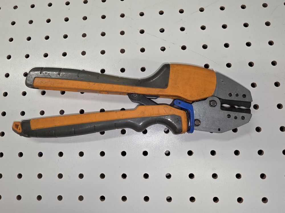 ERG 4255 STAKON Thomas & Betts crimper