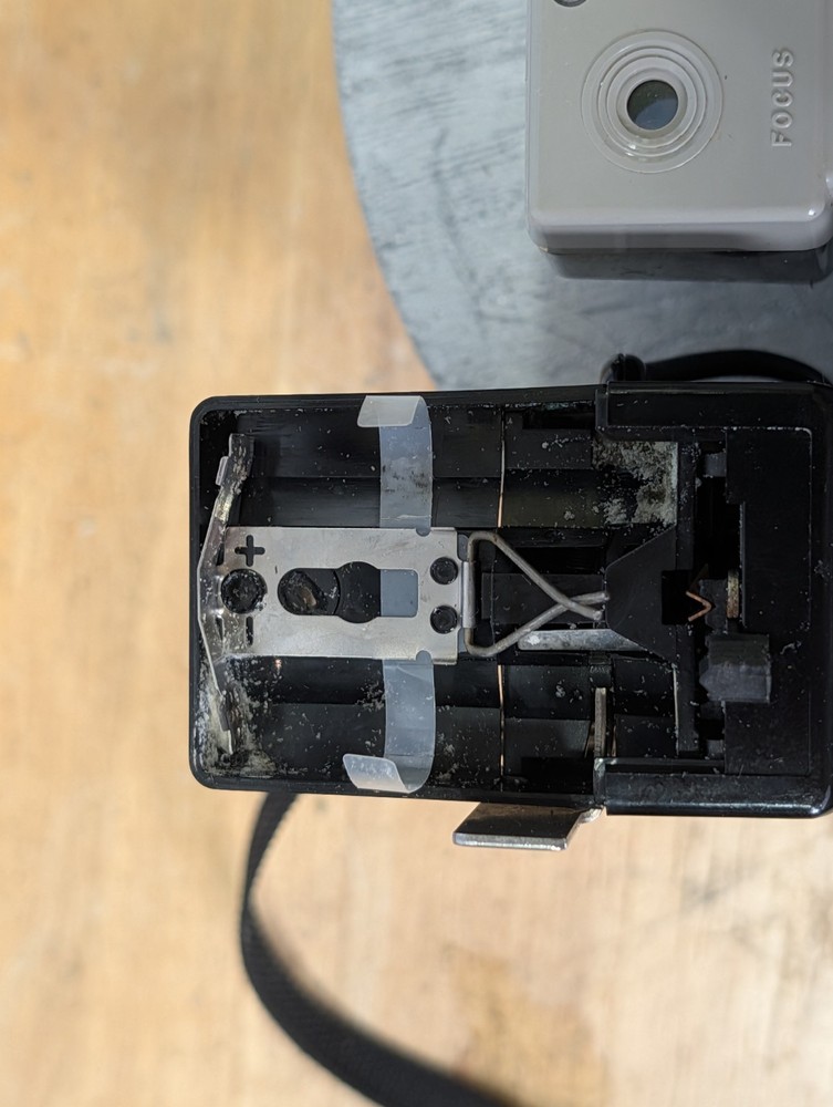 Polaroid Focused Flash 420 Automatic Land Camera UNTESTED