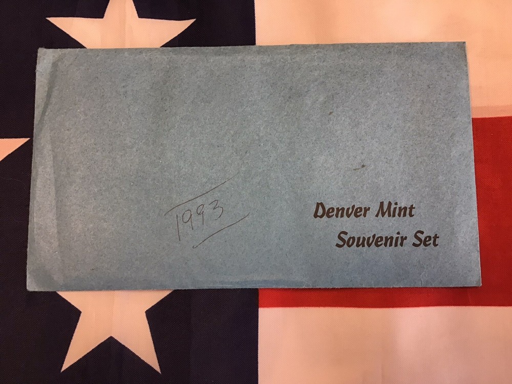 1993-D Official US Mint Souvenir Set with Envelope.